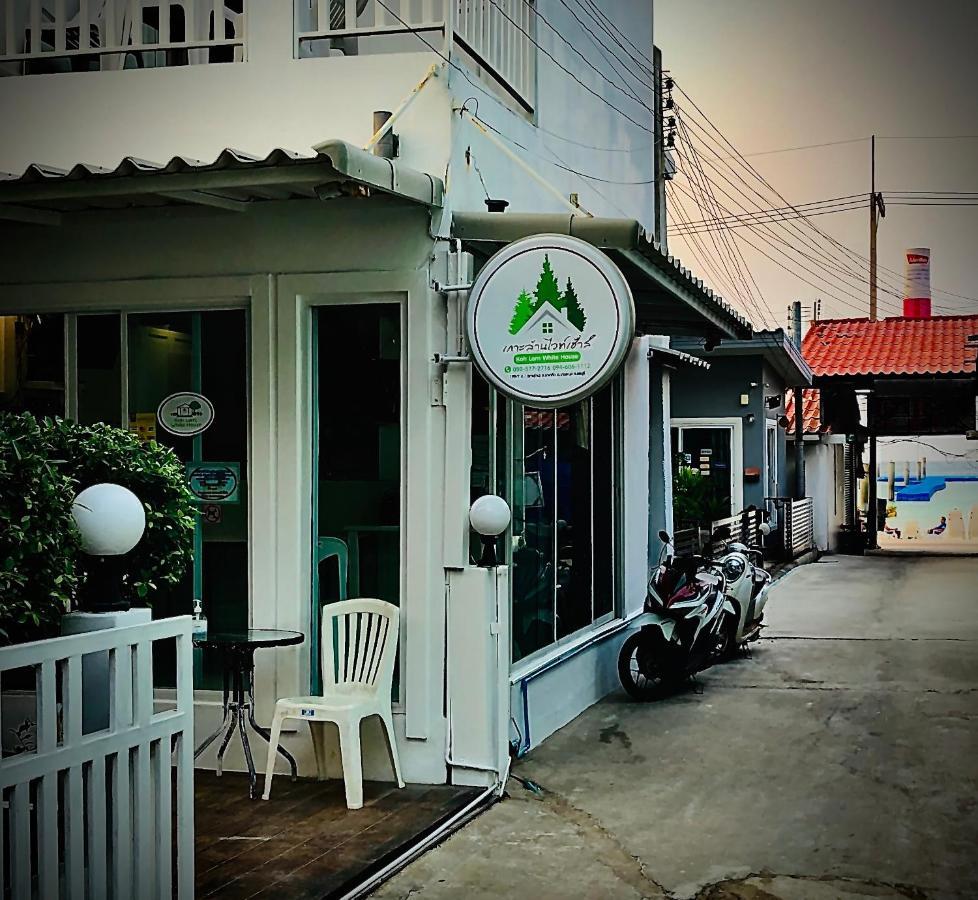 Koh Larn White House Hotel Exterior photo