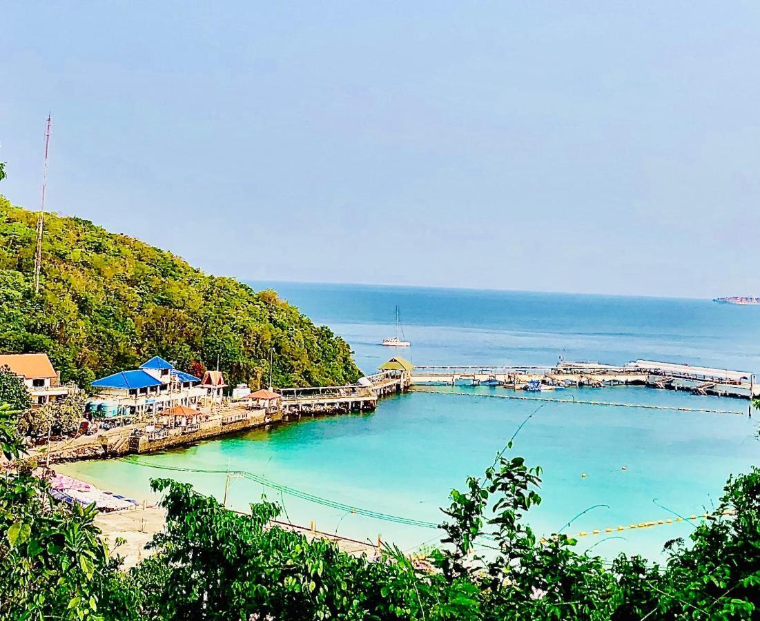 Koh Larn White House Hotel Exterior photo